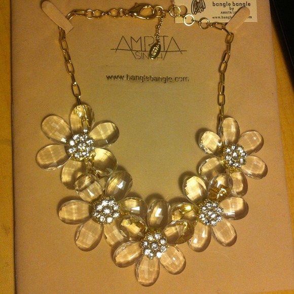 Flora necklace