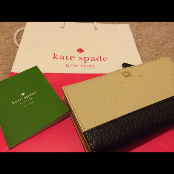 Authentic Kate Spade Stacy Wallet - Picture 1 of 3