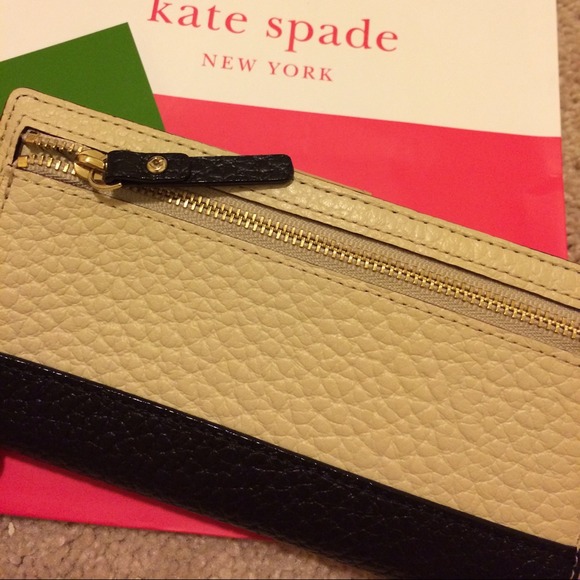 Authentic Kate Spade Stacy Wallet - Picture 2 of 3