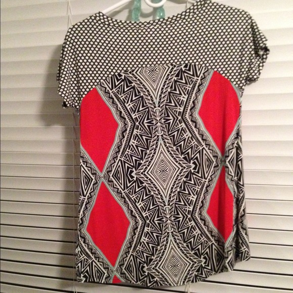SOLD IN BUNDLE! ANTHRO tribal tee -NWOT! Host Pick - Picture 3 of 4