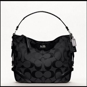Coach Signature Chelsea Katarina Hobo Shoulder Bag