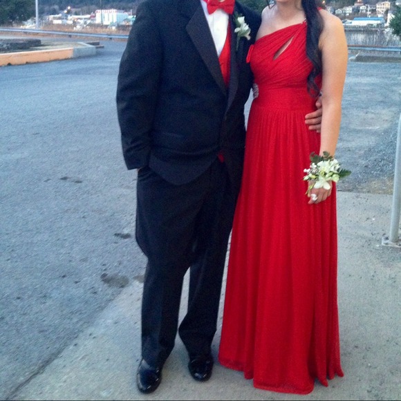 Red dress *only* 💃