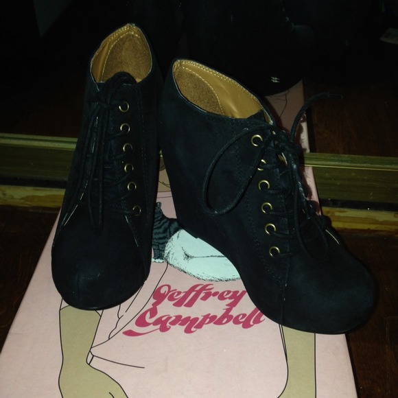 🌟REDUCED PRICE🌟Jeffrey Campbell 99 Tie