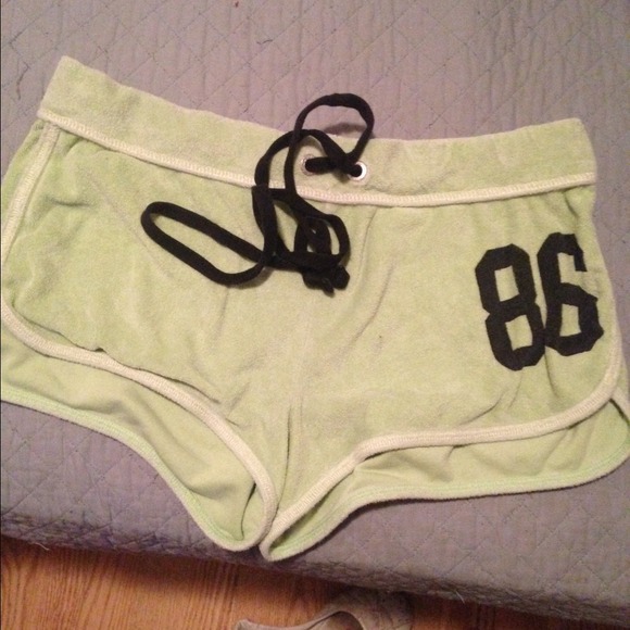 🚫TRADED🚫  Cute VS shorts!
