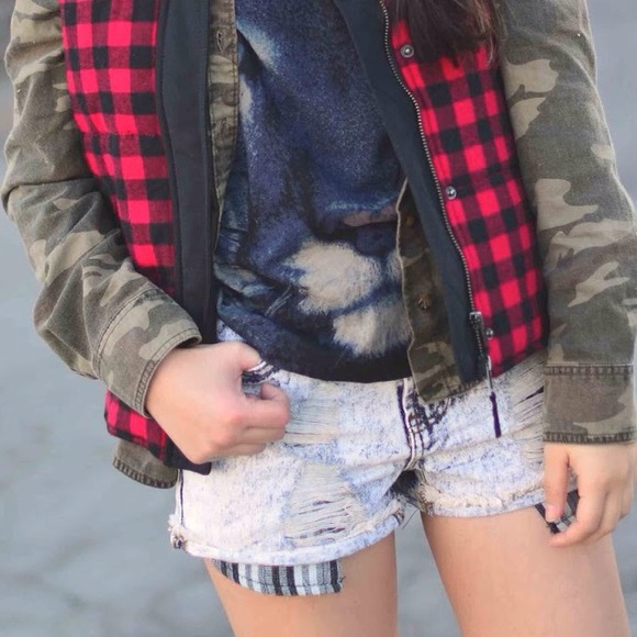 New destroyed denim shorts Aztec print pockets - Picture 3 of 4