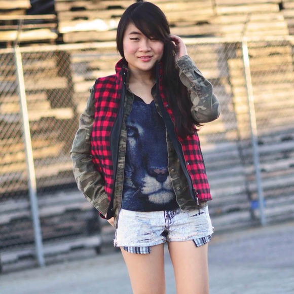 New destroyed denim shorts Aztec print pockets - Picture 4 of 4