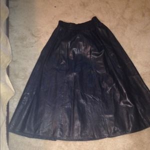 Leather thrifted skirt