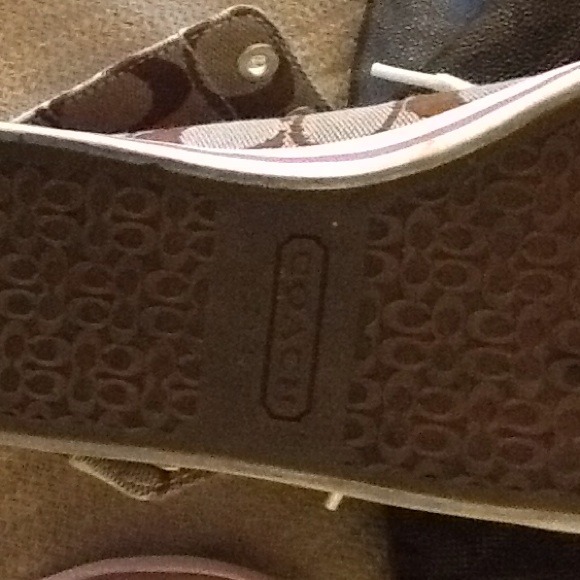 Coach Bonney Sneakers-Not available in stores!! - Picture 4 of 4