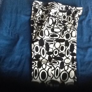 Black & white elliptical pattern pants