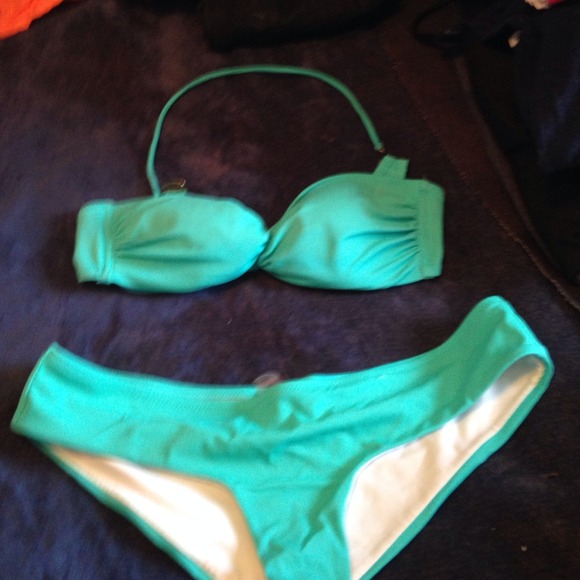 Victoria secret swim suit! - Picture 2 of 4