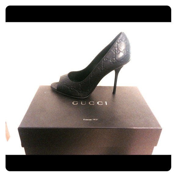 💞💞REDUCED💞💞 Genuine Gucci Guccissima heels