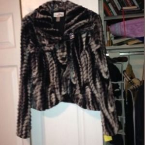 Beautiful faux fur coat with square crystal button