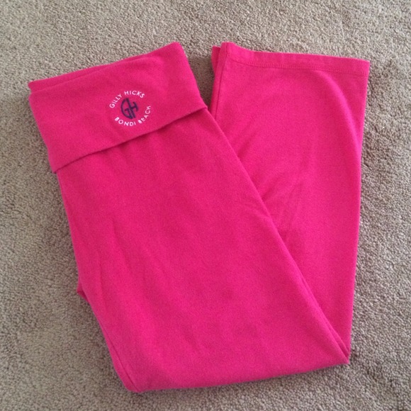 Gilly Hicks capri yogas