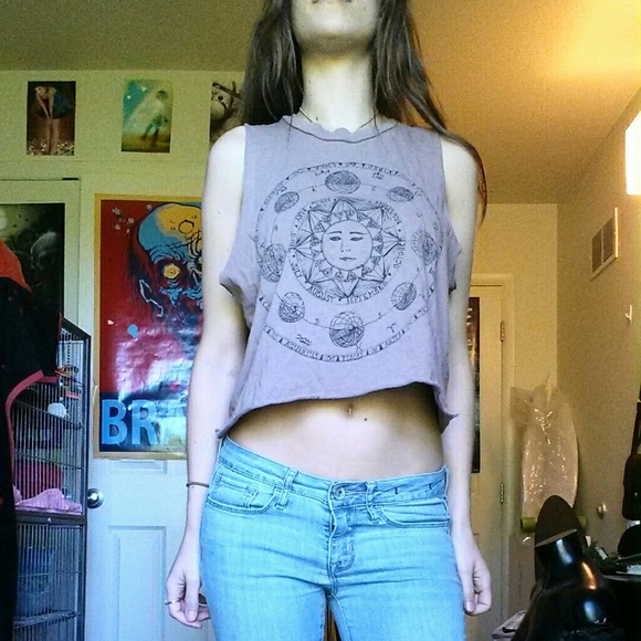 Brandy Melville Sun and Earth Tank