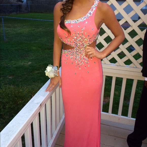 Tony Bowls one shoulder pink prom dress - Picture 3 of 3