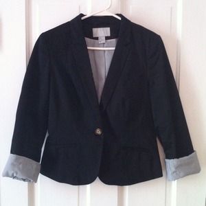 ✂️PRICE CUT✂️ NWOT H&M black blazer