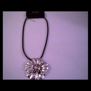 Silver flower power choker