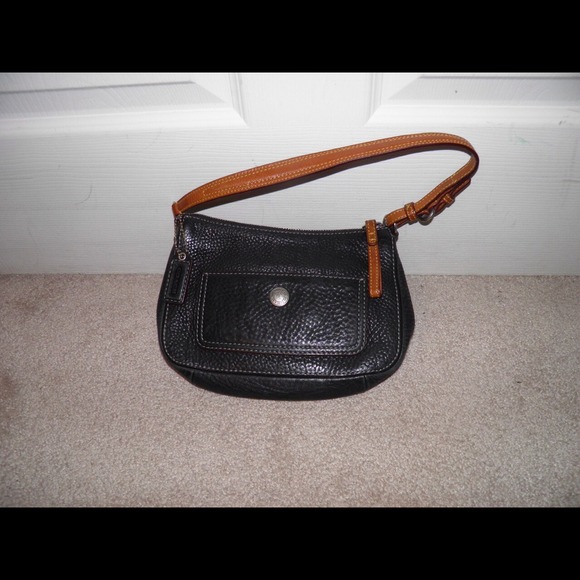Coach Handbags - Leather Coach bag