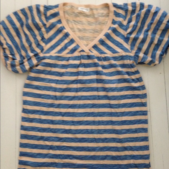 Rounded sleeve stripe shirt in tan and denim blue