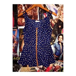 Peplum navy shirt with triangles