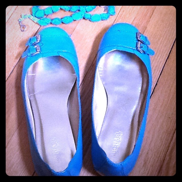 Michael Kors flats. Leather upper
