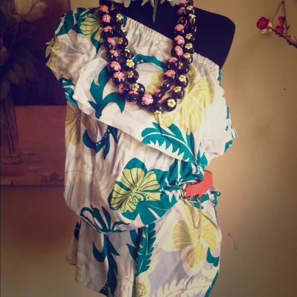 Hawaiian dress