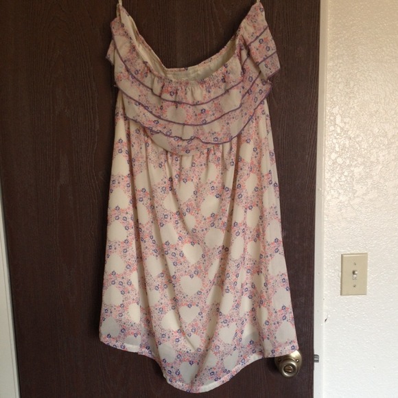 Forever 21 Dresses & Skirts - Floral print dress