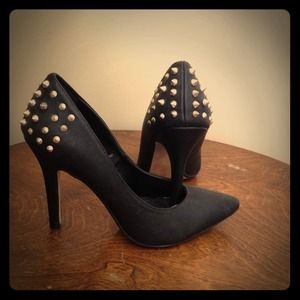 Edgy Zigi Soho Black Stiletto heels - 4 inch heel!
