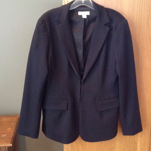 Black Double Pocket Shaped Blazer