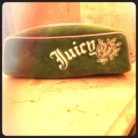 Juicy Couture Makeup pouch