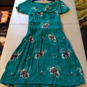 American eagle Peter Pan collar dress