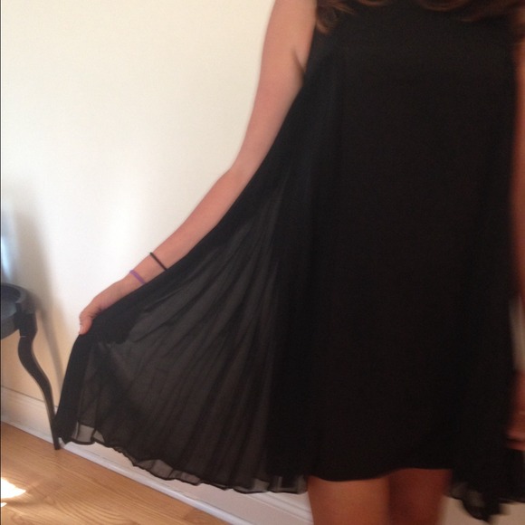 Perfect black dress - Picture 2 of 2