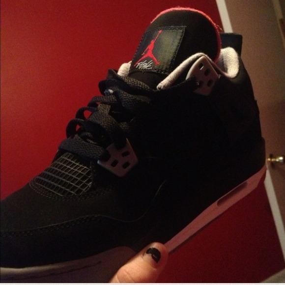 🚫 SOLD 🚫 retro bred 4