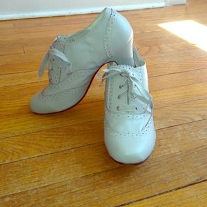 Gray wingtip heels