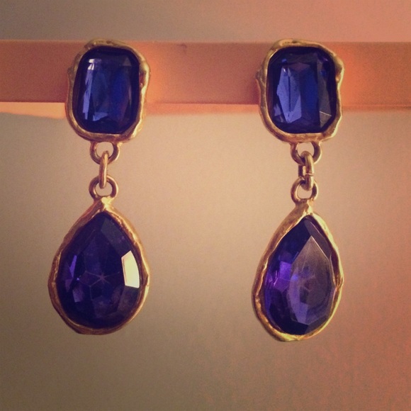 Anthropologie Jewelry - Hammered goldtone clip ons