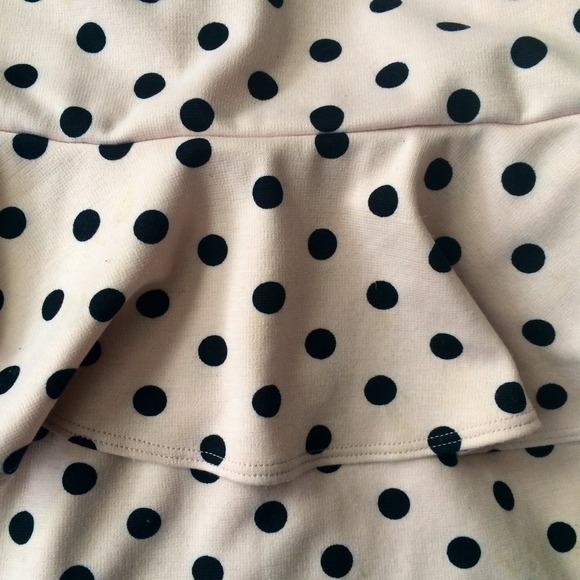 PEACH POLKA-DOT PREPLUM MINI - Picture 2 of 4