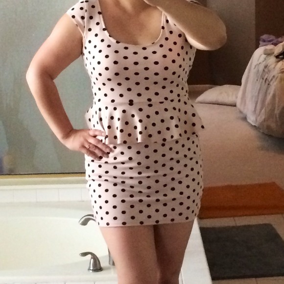 PEACH POLKA-DOT PREPLUM MINI - Picture 4 of 4