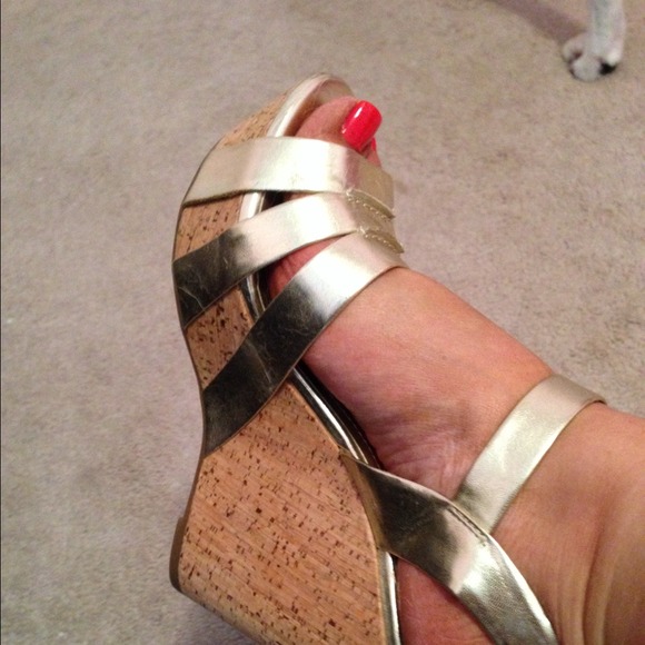 🚫🚫SOLD🚫🚫gold cork wedges🌟💥