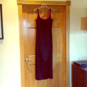 TWICE REDUCED🎁🎉NWT Tahari black satin gown!!!
