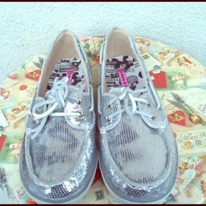 🎉HOST PICK🎉Rock & Candy Bling Boat Shoes