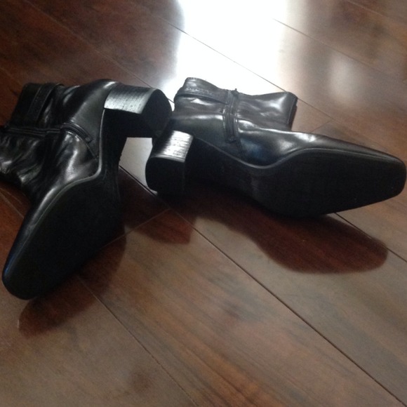 Boot - Picture 3 of 3