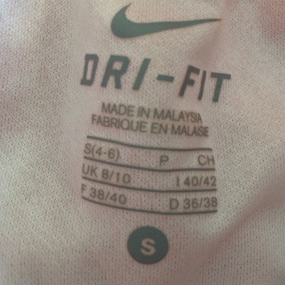 Women's nike shorts - Picture 2 of 2