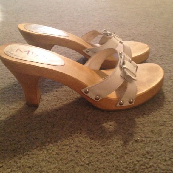 Gorgeous MIA shoes! - Picture 2 of 4