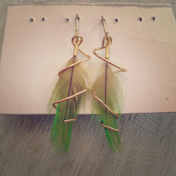 Green ombre feather and gold twist dangle earrings
