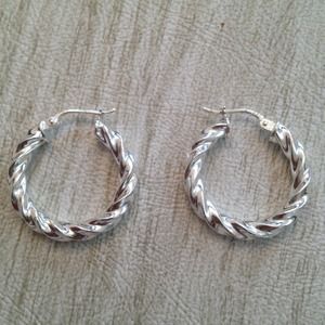 Shiny real silver twist hoop earrings