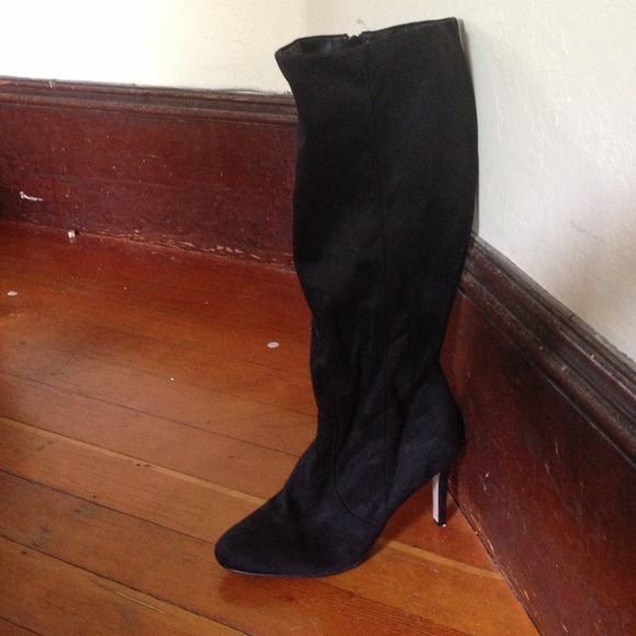 Ann Taylor high heel boots, suede look - Picture 2 of 2