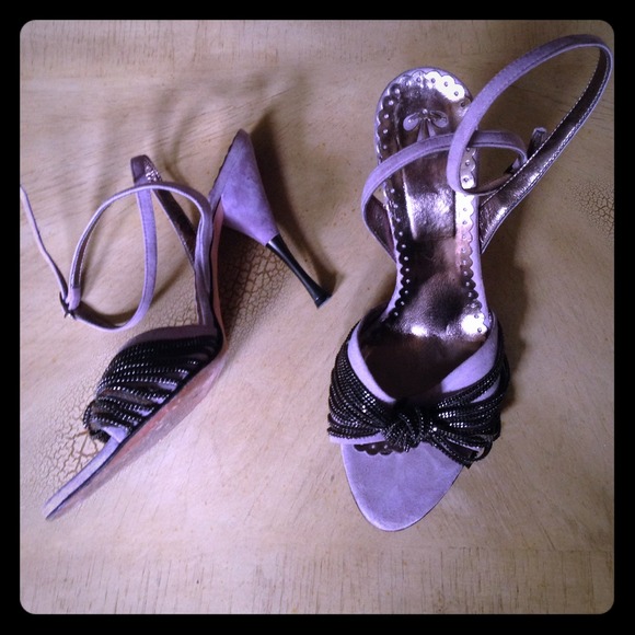 BCBG lilac heels
