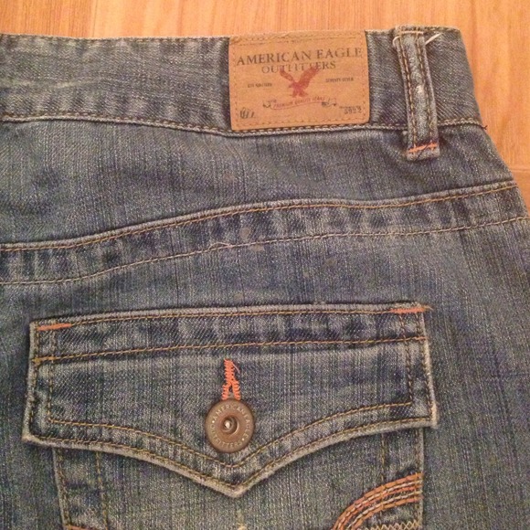 Adorable American Eagle denim skirt! - Picture 3 of 4