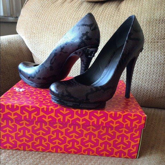 Tory Burch "Jude-Amazon Snake Print" Pumps