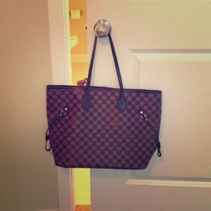 ReDuCeD!! ❌🎉💋 Cute checkered purse